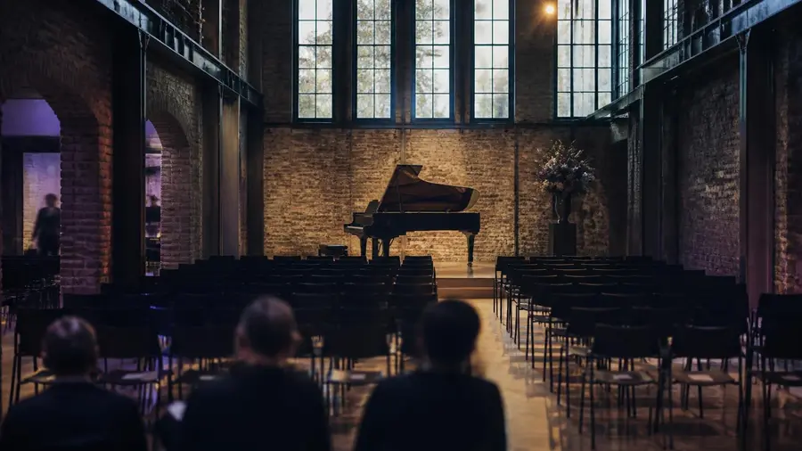 Muziekgebouw aan 't IJ, auditorio en Ámsterdam